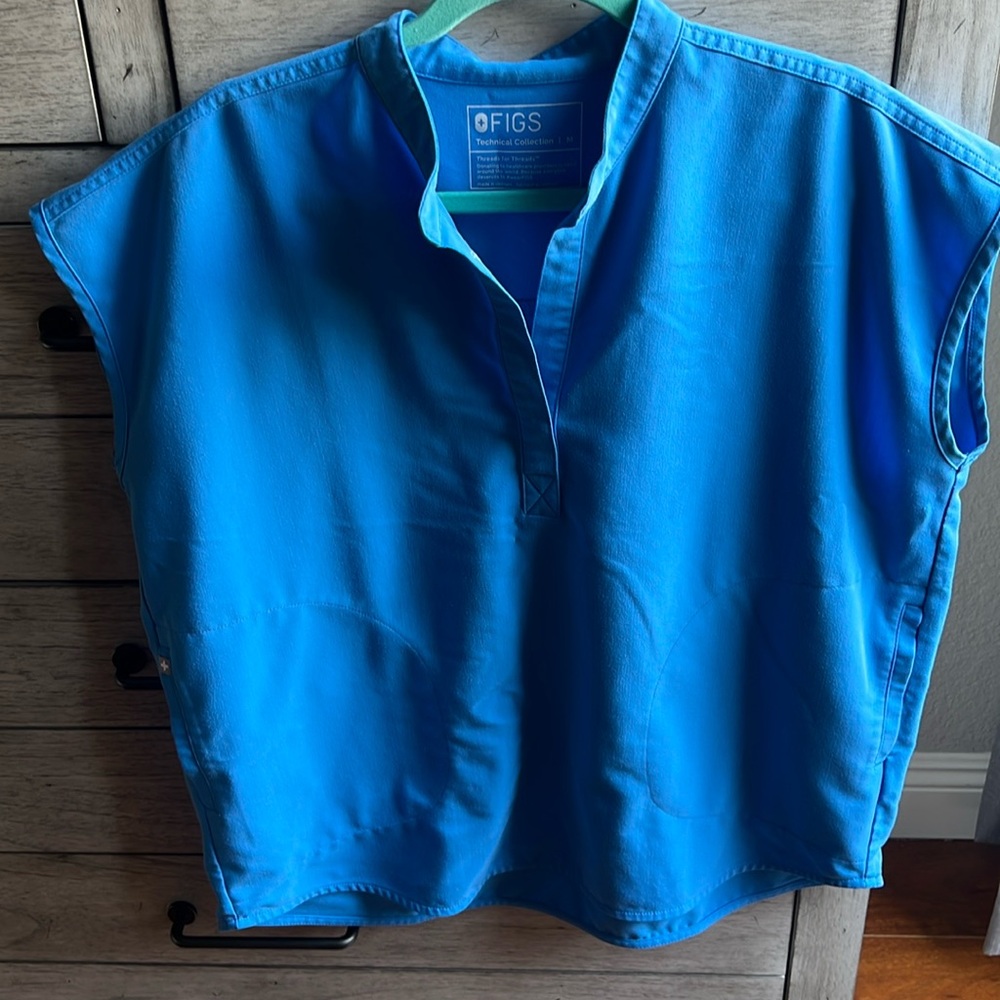 Rafaela Oversized Scrub Top™ Figs